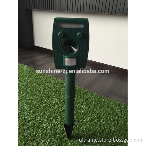 Newest Ultrasonic Solar Power Sensor Pest Animal Repeller Cat&Dog Repellent